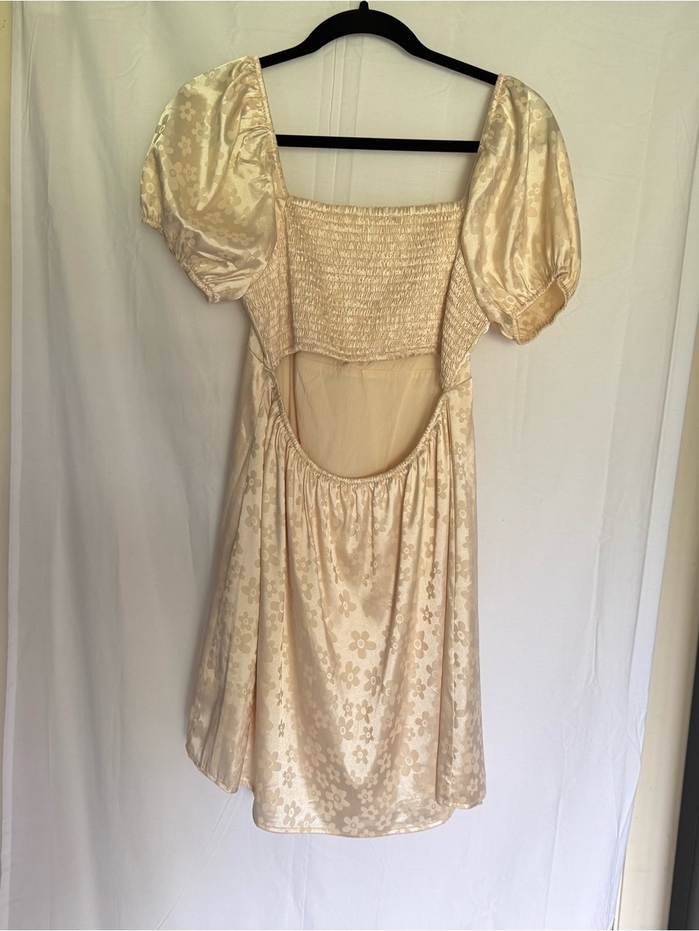 Altar'd State Cream Floral Jacquard Midi Dress with Puff Sleeves Size M - Picture 2 of 4